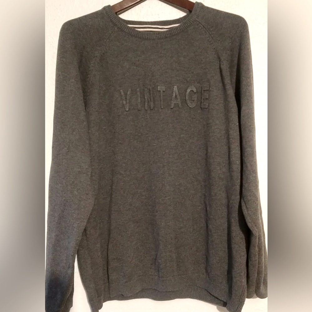Weatherproof Vintage sweater. New condition.
